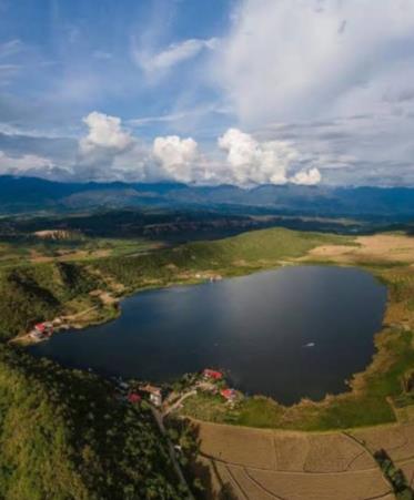 Vista de Laguna de Burlán, Amazonas, Perú