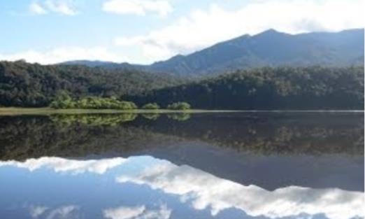 Vista de Laguna de Huamanpata, Amazonas, Perú